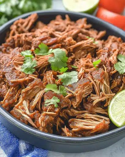 Crispy Slow Cooker Carnitas: Enjoy Perfectly Juicy Tacos!