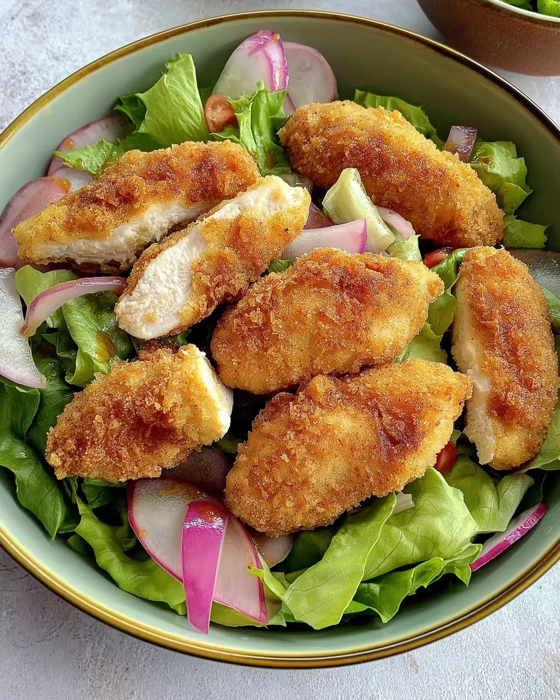 Chicken Tender Salad with Honey Mustard: A Tasty Twist!
