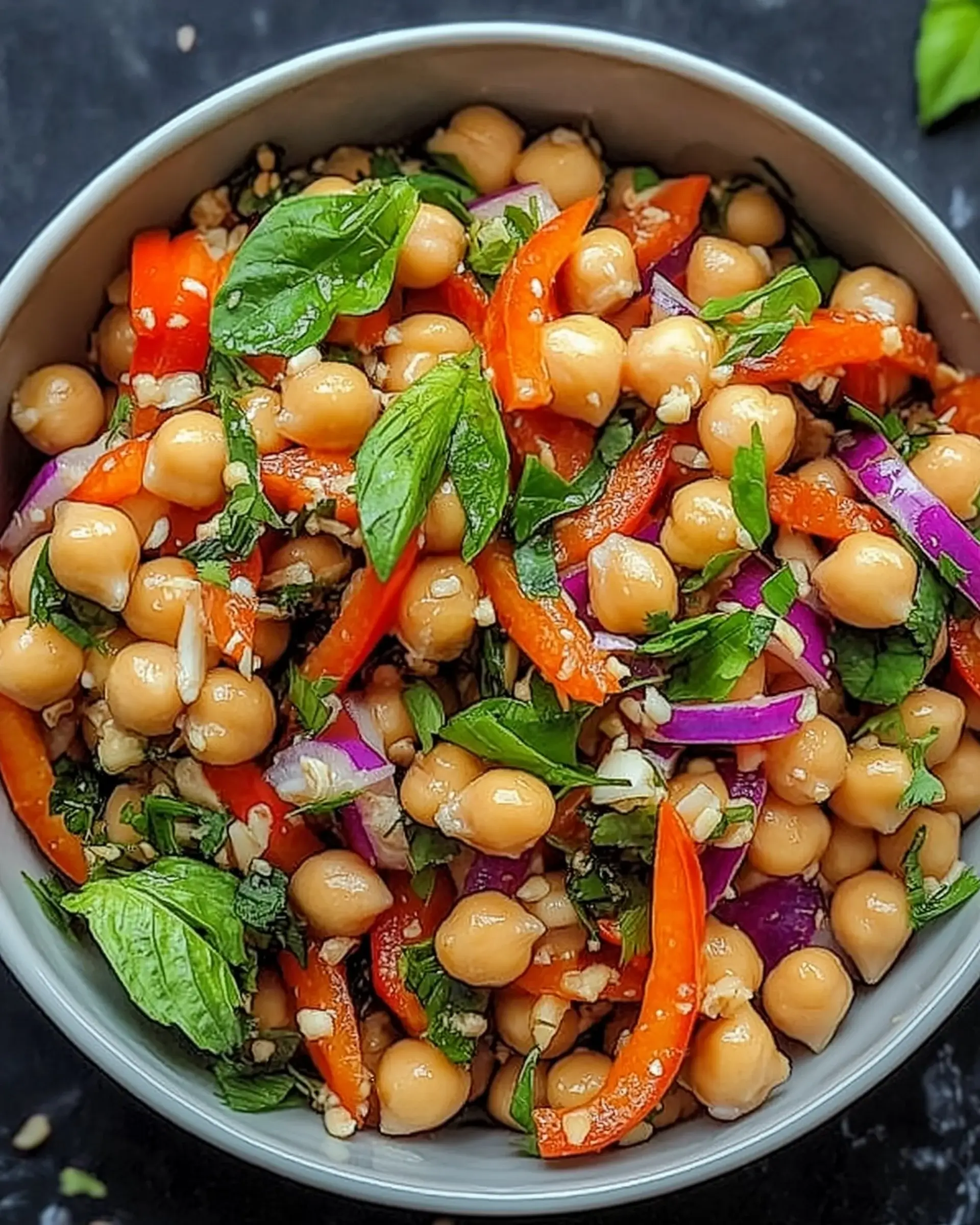 Thai Chickpea Salad: Discover This Crunchy Delight!