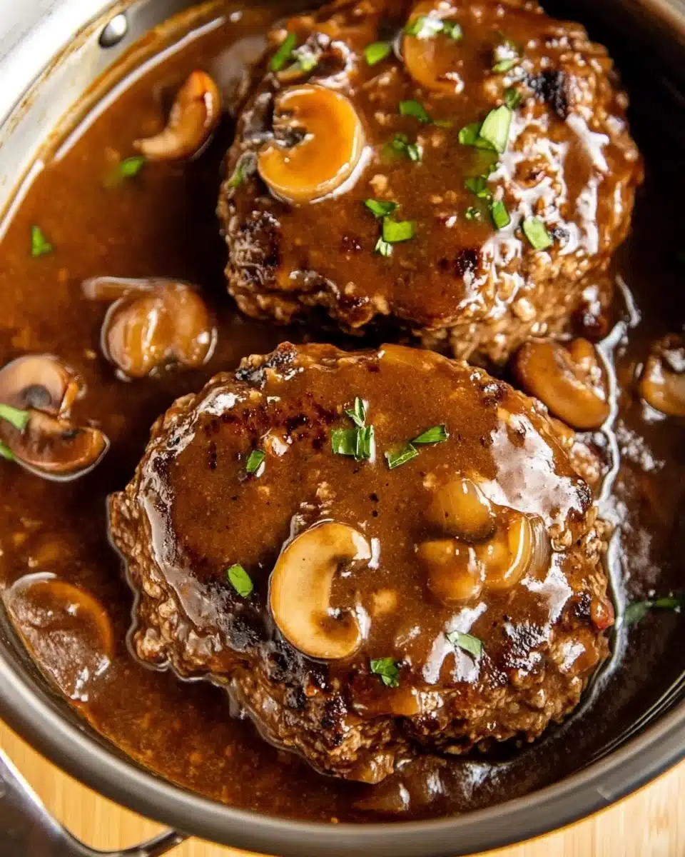 Salisbury Steak: Discover This Delicious Homemade Recipe!